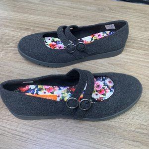 Rocket Dog Mary Janes Gray Wool Women's Size 7